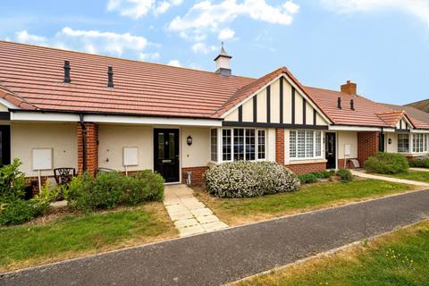 1 bedroom terraced bungalow for sale, Hawthorne Road, Humberston, Grimsby, Lincolnshire, DN36