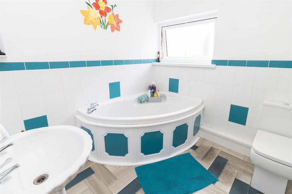 En Suite Bathroom
