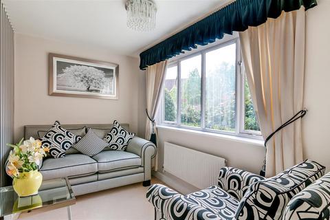 5 bedroom detached house for sale, Discovery Drive, Kings Hill, ME19 4DS