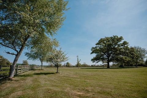 4 bedroom farm house for sale, Shell Droitwich, Worcestershire, WR9 7LA