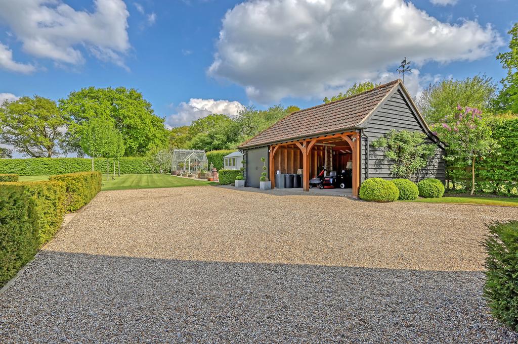 Workshop/Cart Lodge