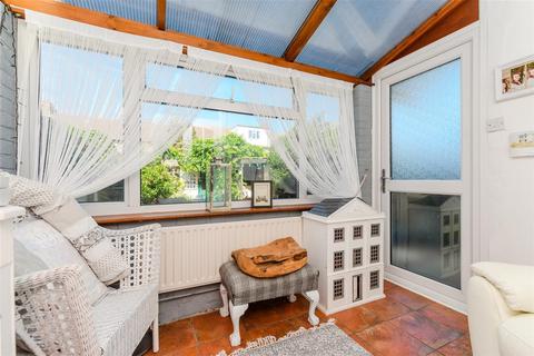 20 Mayfield Road, Gravesend, DA11 0JP
