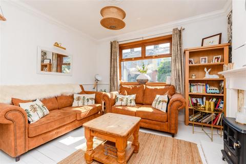 20 Mayfield Road, Gravesend, DA11 0JP