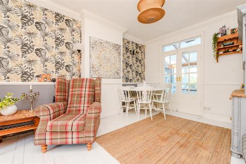 20 Mayfield Road, Gravesend, DA11 0JP