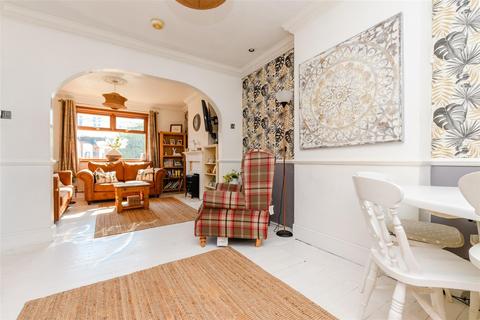 20 Mayfield Road, Gravesend, DA11 0JP