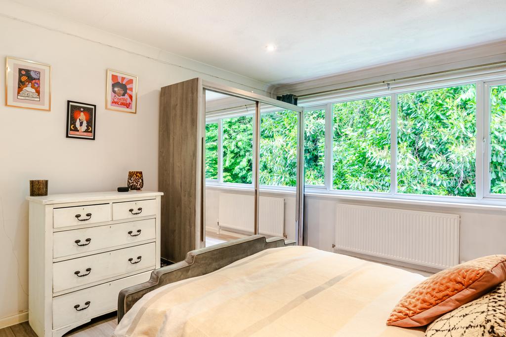 Bedroom1b