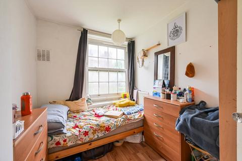 2 bedroom flat for sale, Bromley High Street, London E3