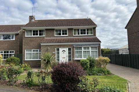 4 bedroom detached house for sale, Sycamore Close, Hurworth, Darlington