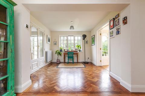 Highland Lanham Lane, Winchester, SO22 5JS