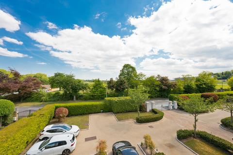 6 Thomas More Gardens, Esher, KT10 8EW