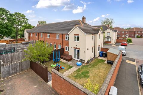 3 bedroom end of terrace house for sale, Cordeaux Drive, Grimsby, Lincolnshire, DN33