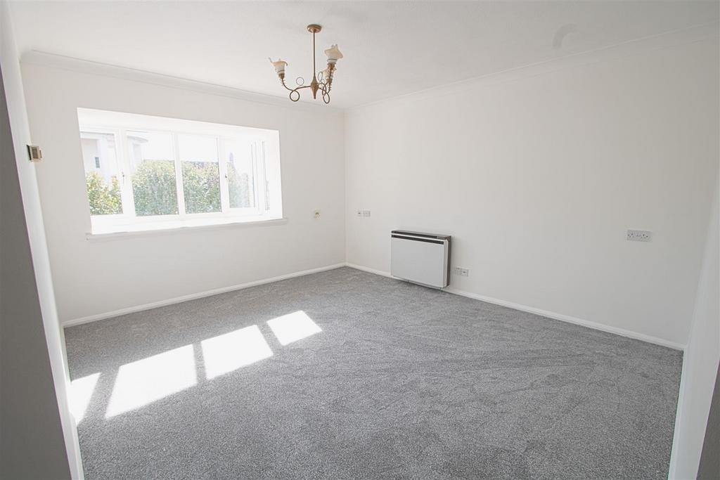 Lounge new 2.jpg