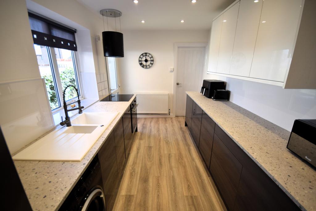 Kitchen Alt View