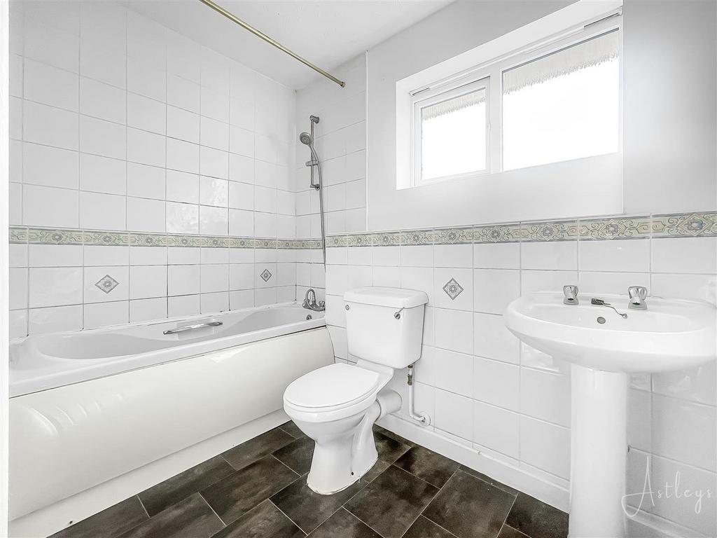 Main bathroom