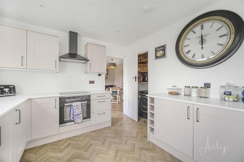 14 Willow Walk, Cimla, Neath, SA11 3XB