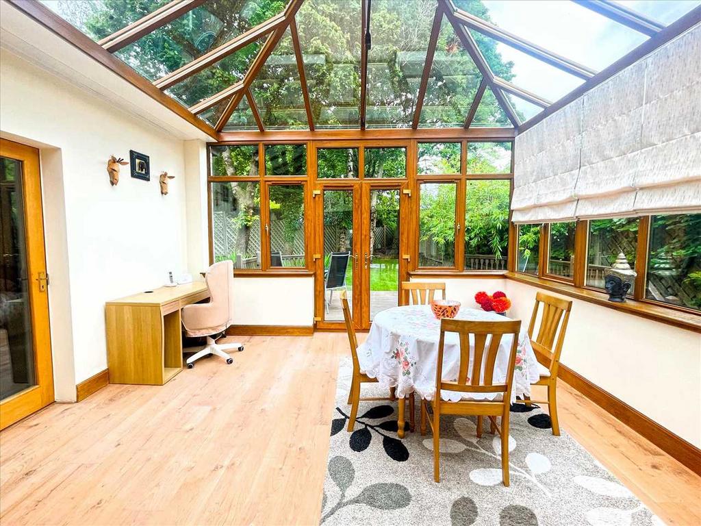 Sun Room /