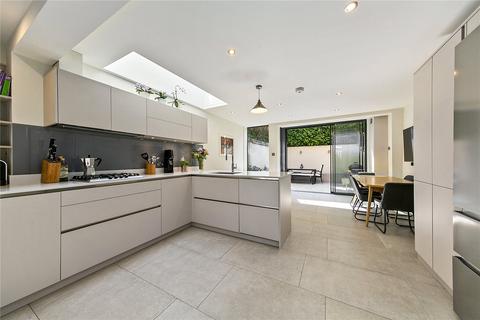 53 The Vineyard, Richmond, TW10 6AS