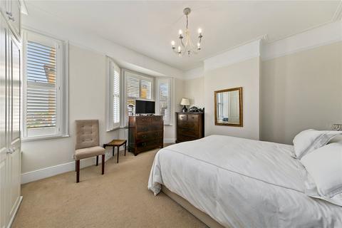 53 The Vineyard, Richmond, TW10 6AS