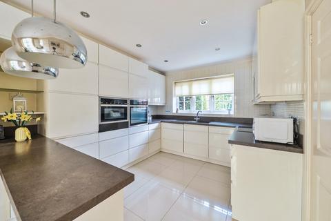 3 bedroom detached house for sale, Ridgefield, Nascot Wood, Watford WD17 4TZ