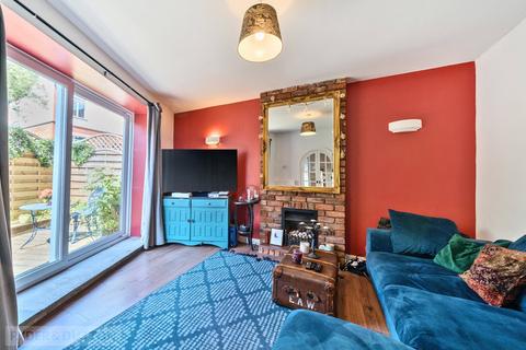 undefined, St. Annes Street, Broadbottom, Hyde, Greater Manchester, SK14