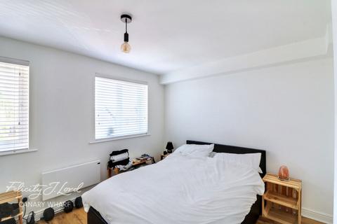 1 bedroom apartment to rent, Ferguson Close, LONDON
