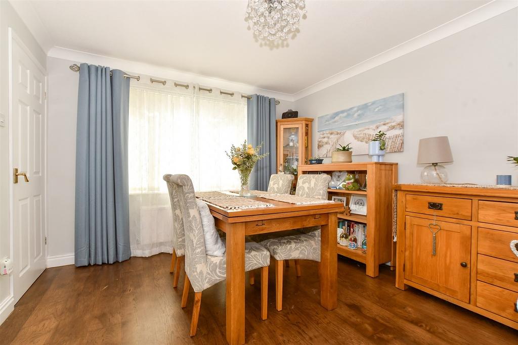 Lounge/ Dining Room