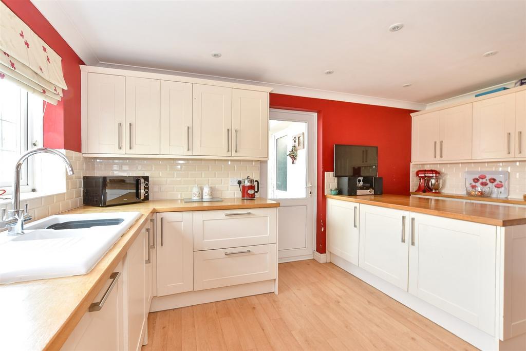 Kitchen/ Breakfast Room