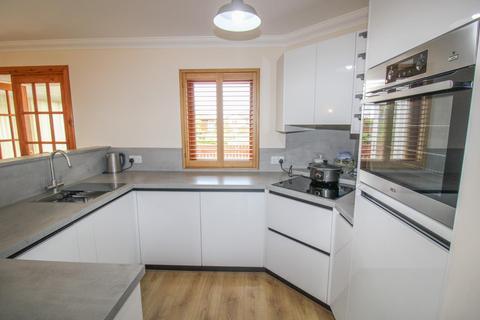 2 bedroom retirement property for sale, 17 Highland Park, Barbaraville, Invergordon