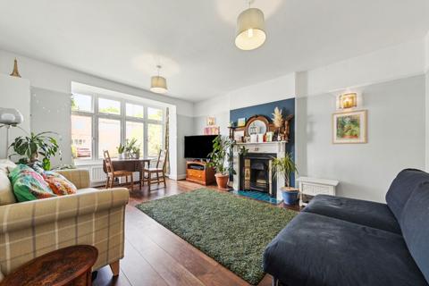 3 bedroom flat for sale, Lowther Hill, London SE23