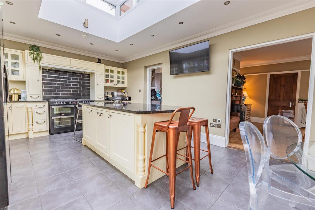 Kitchen breakfast room