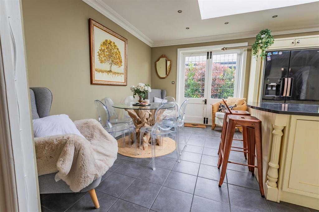 Kitchen breakfast room