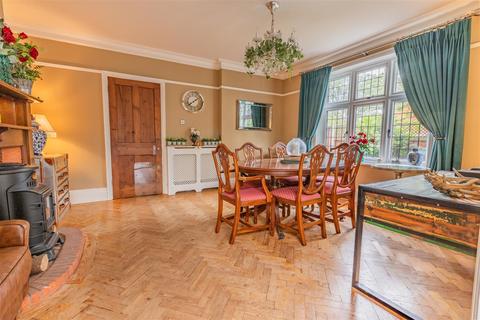 33 Glebe Way, Frinton-on-sea, CO13 9HR