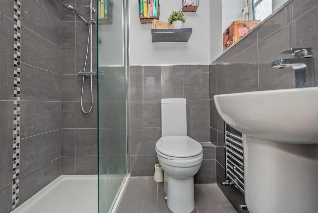 En-Suite:/ WC: