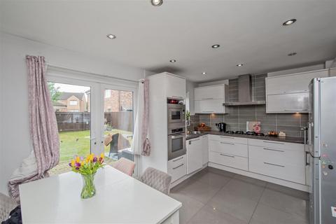 6 Cornstone Fold, Leeds, LS12 5SX