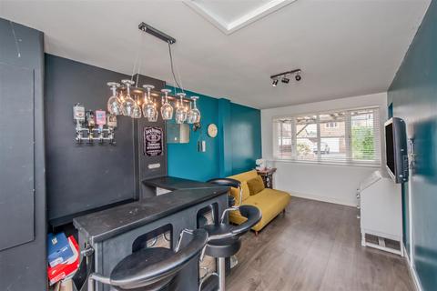 6 Cornstone Fold, Leeds, LS12 5SX