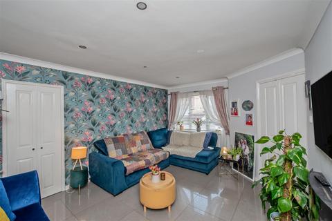 6 Cornstone Fold, Leeds, LS12 5SX