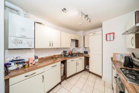 1 bedroom flat for sale, High Road, London NW10