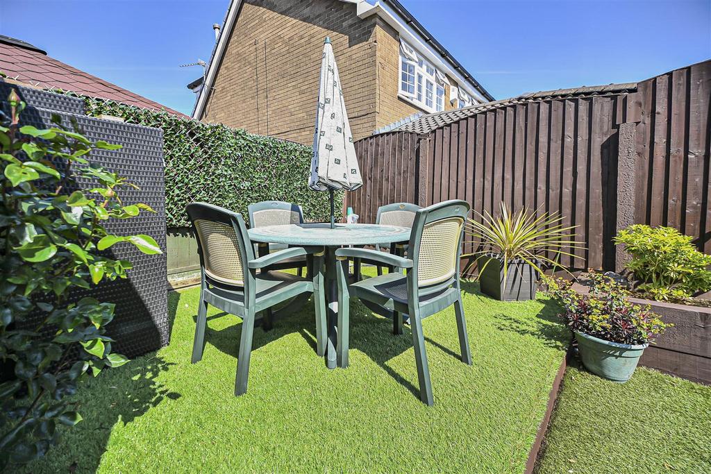 42 Green Lane Garden (2).jpg