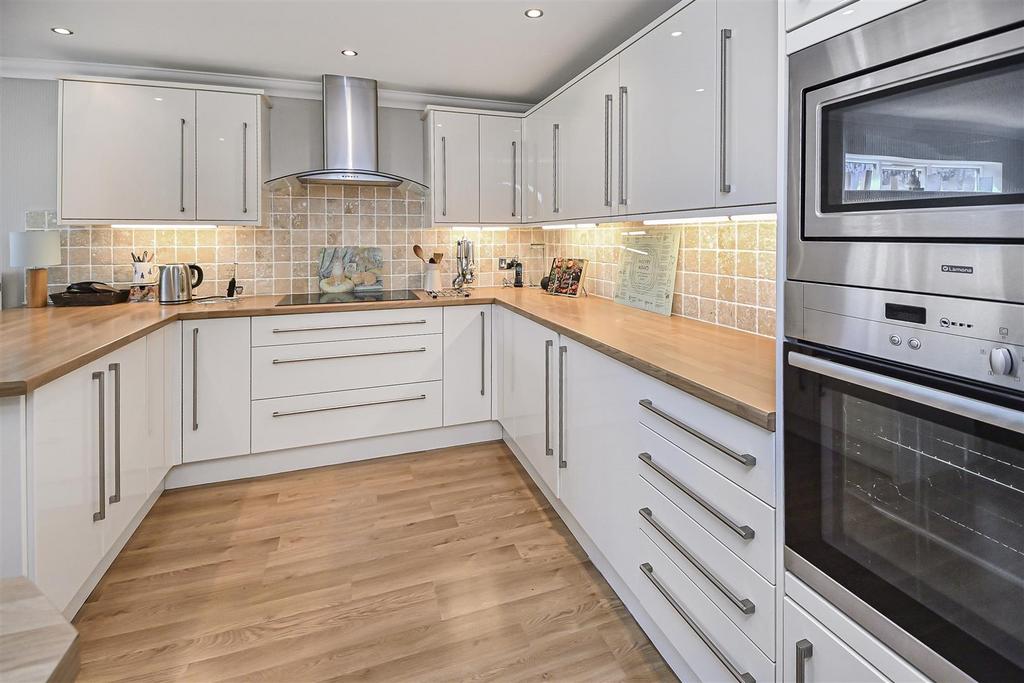42 Green Lane Kitchen (3).jpg