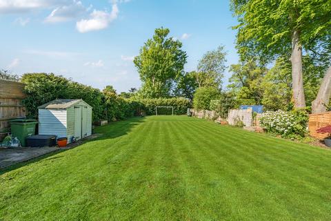 3 bedroom detached house for sale, Ravensmead, Chalfont St. Peter, Gerrards Cross