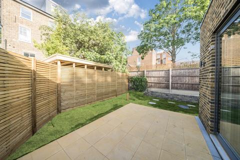 1 bedroom bungalow to rent, Tommy Mews 16 St Marys Road Peckham SE15