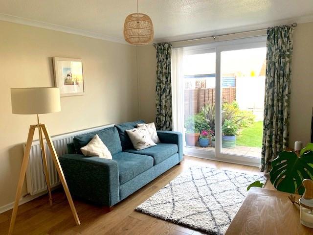 Open plan lounge/dining room