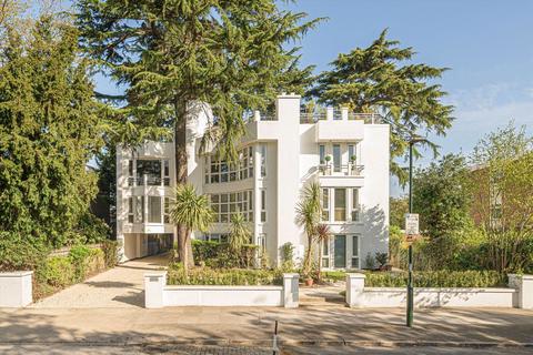 1 bedroom flat for sale, Wellesley Road, Twickenham TW2