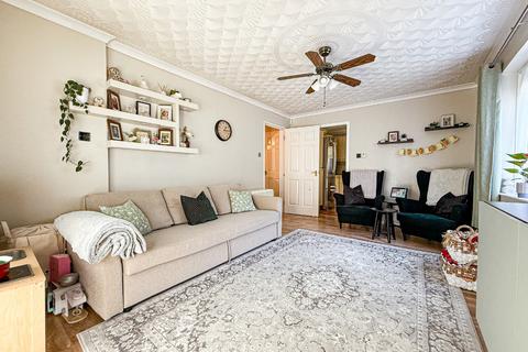 2 bedroom ground floor flat for sale, Lisieux Court, Haywood Road, Blackbrook, Taunton.