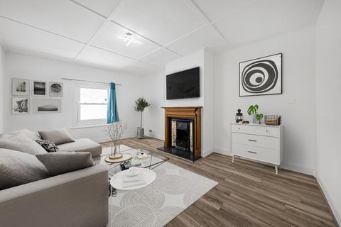 34 Kitchener Avenue, Gravesend, DA12 5HZ