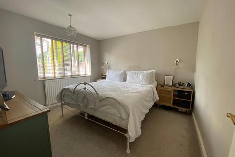 undefined, Ford Road, Newport