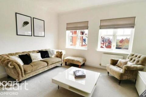 2 bedroom apartment for sale, Scholars Court, Gidea Park, RM2 5UF