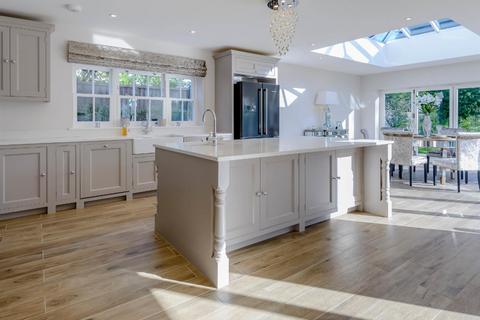 5 bedroom detached house for sale, Larch Avenue, Sunninghill