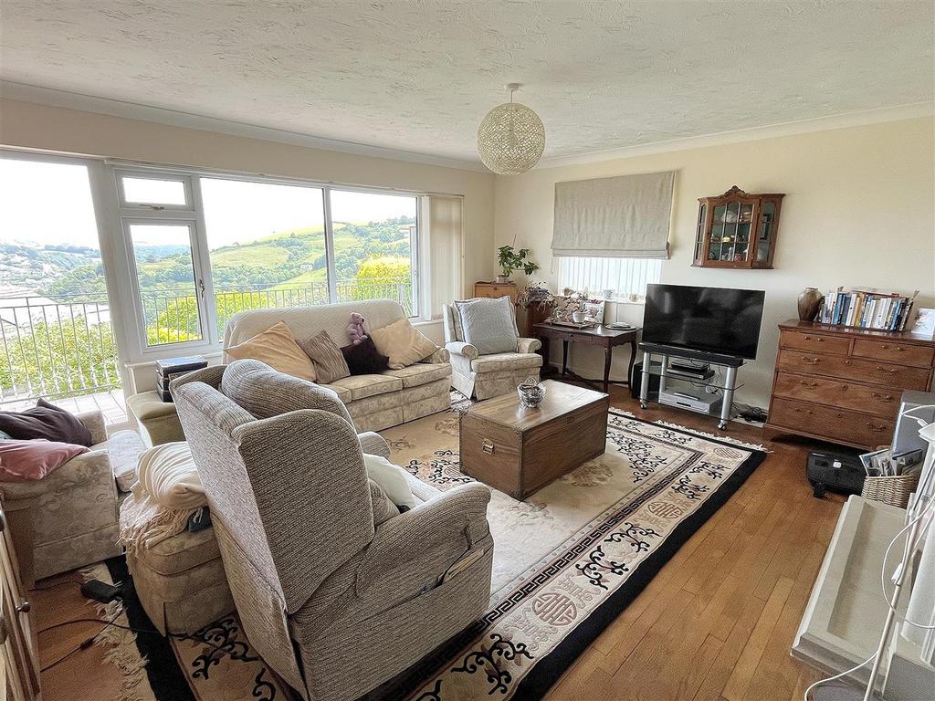 Sitting Room.jpg