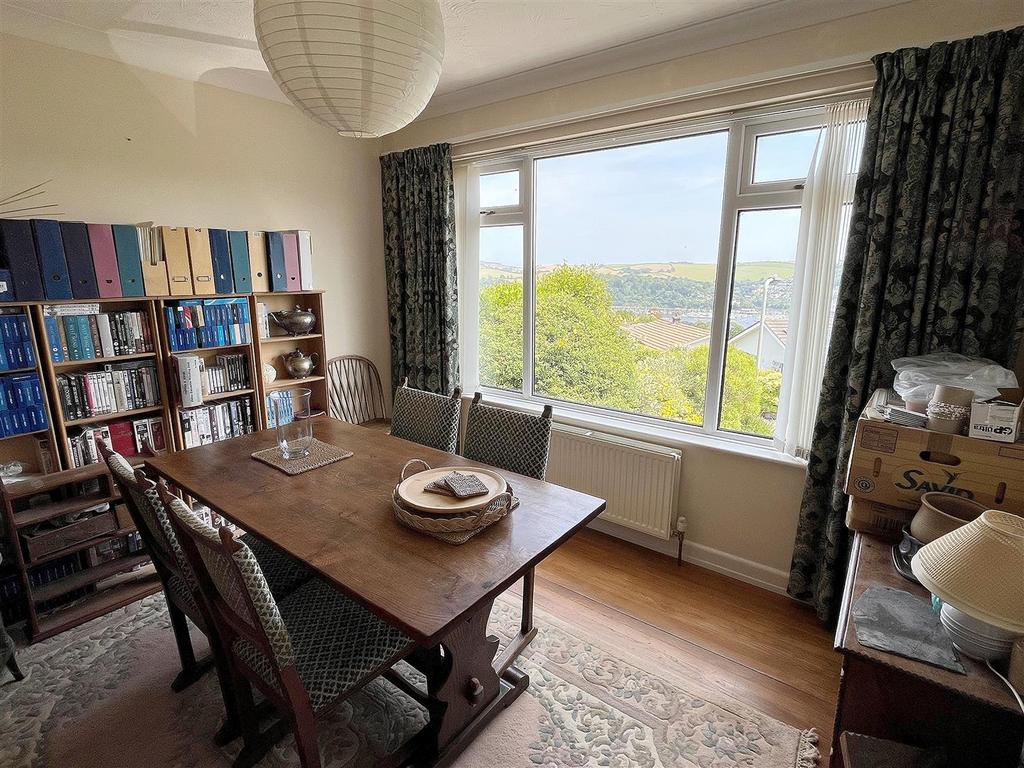 Dining Room.jpg